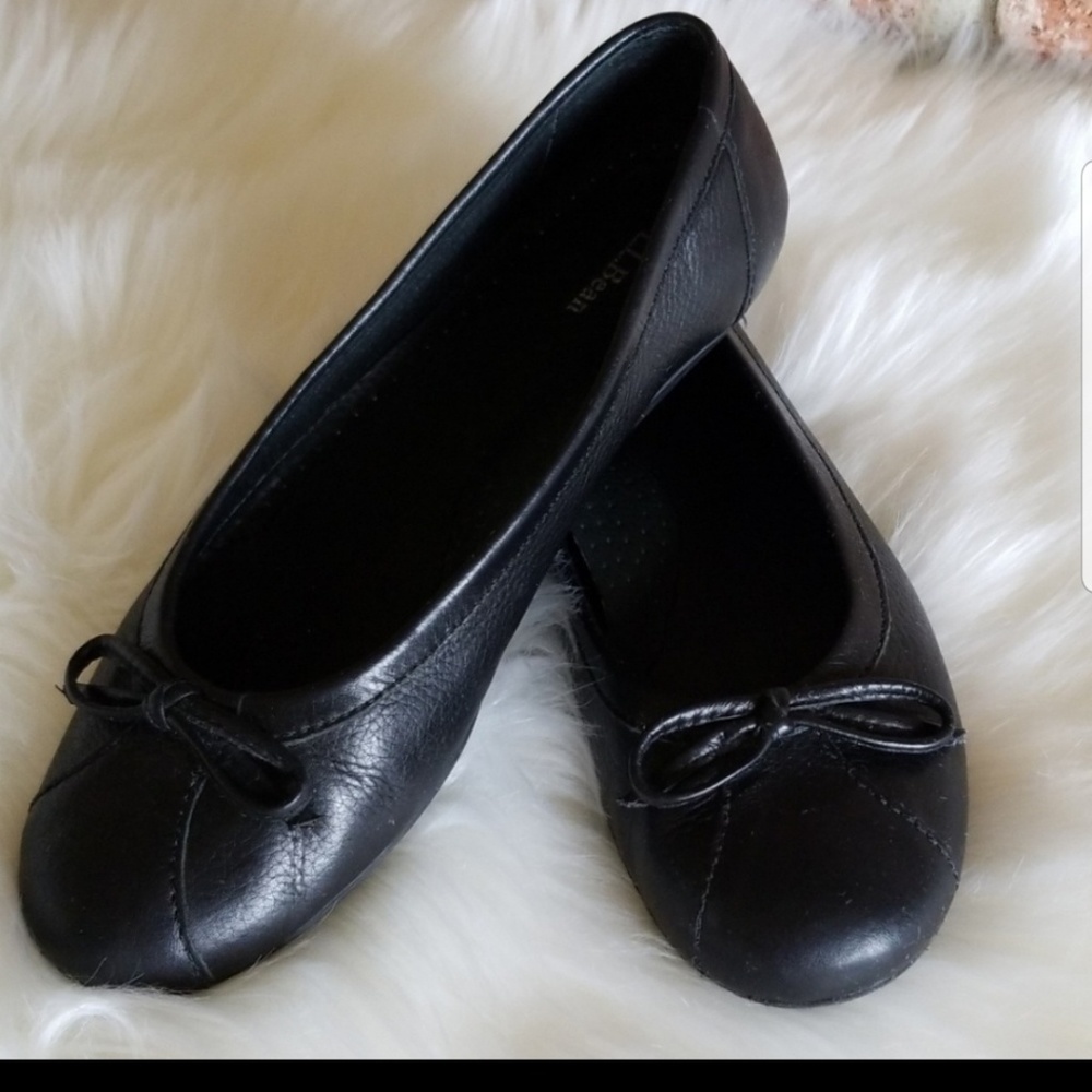 L.L. Bean black leather flats loafers